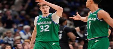 Flagg's 51 points weren't enough to salvage the Magic's 138-127 victory over the Mavericks.