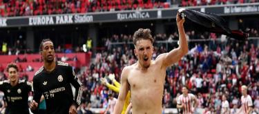 Bundesliga – Bischoff's brace and Karl's late winner secured a 3-2 comeback victory for Bayern Munich against Freiburg, allowing them to maintain their top spot in the Bundesliga.