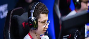 Wildcard official statement: Rifleman Peeping has been relegated to the bench.