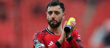 Carrick hopes Bruno Fernandes will play more in attacking positions.