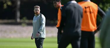 Chelsea interim manager McFarlane hopes to turn things around with a victory.