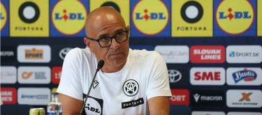 Slovakia's head coach Karzona has been officially dismissed, and his successor has not yet been determined.