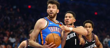 Thunder advance to the semifinals; DeGnott believes that offensive execution is key to stabilizing the situation.