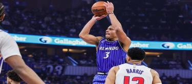 坎宁安25分难挽败局 魔术以94-88战胜活塞