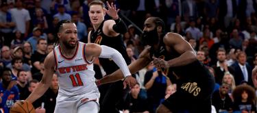 Mike Brown was amazed by the Knicks' incredible fighting spirit in turning the tide after securing a victory in the first game of the Eastern Conference Finals.